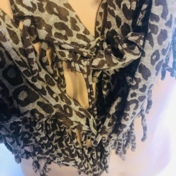 Scarf - Picture 2 of 4